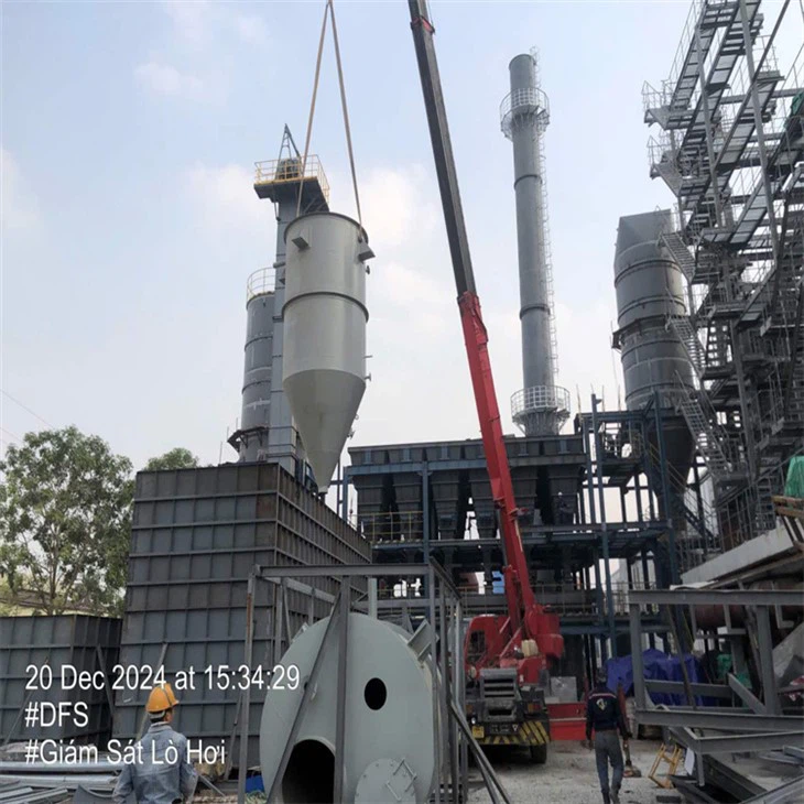 Incinérateur de déchets solides